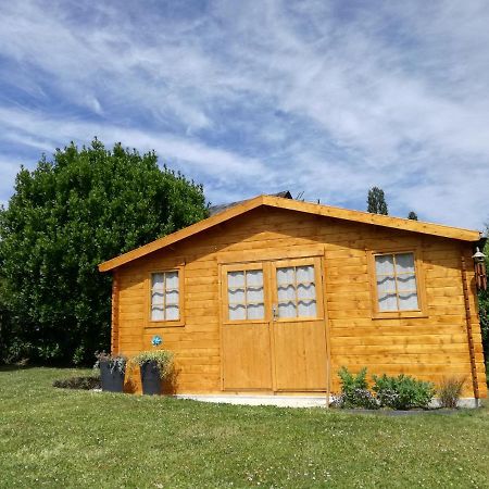 Les Gites De "La Quesnoyere" Exterior foto